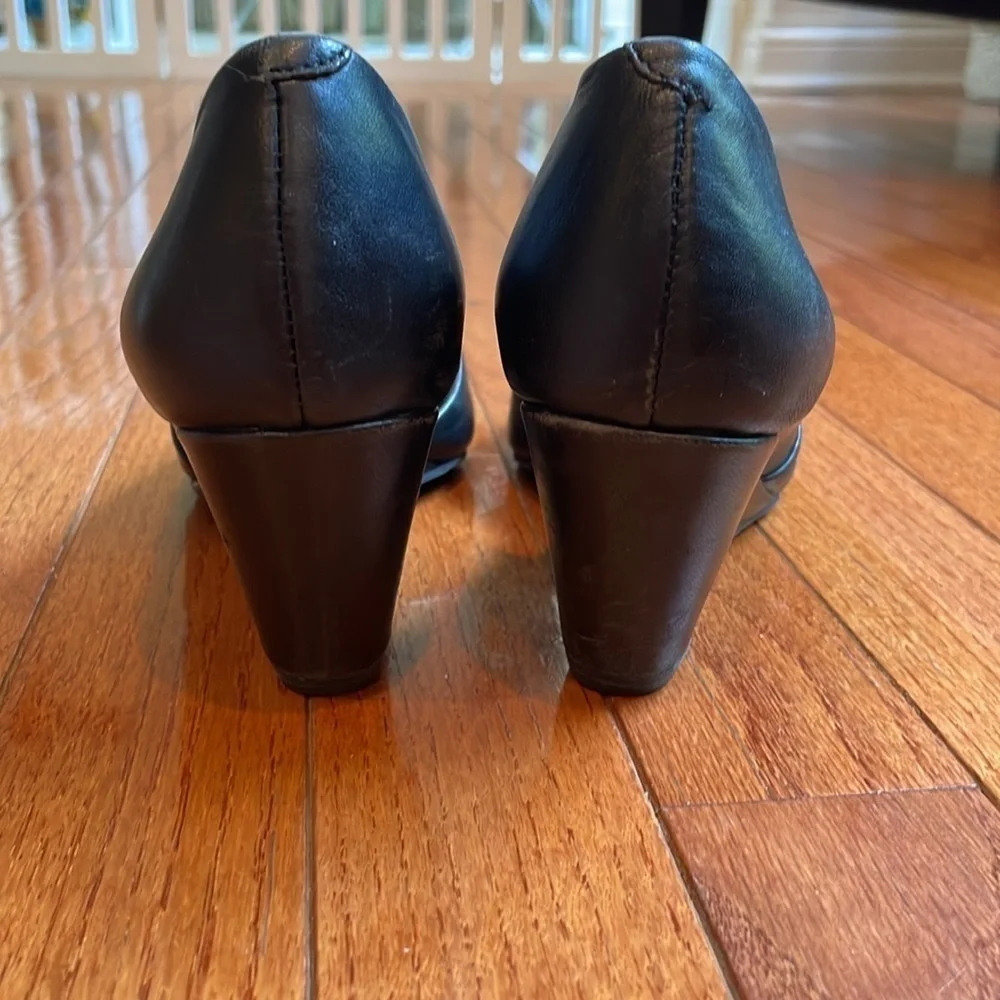 Kenneth Cole New York preowned inch